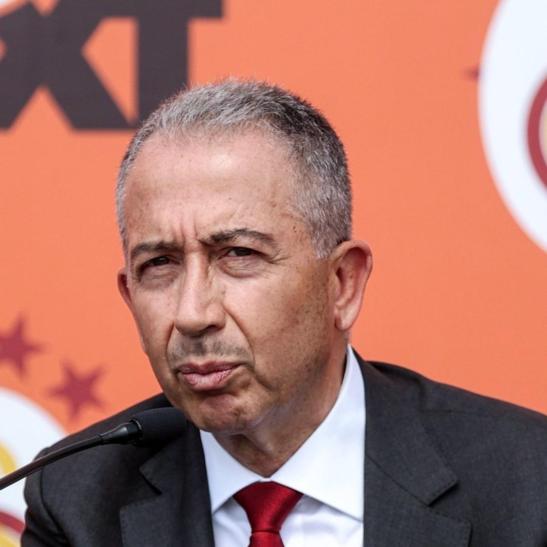 Metin &Ouml;zt&uuml;rk hakem Yasin Kol a y&uuml;klendi!   Yazıklar olsun   1