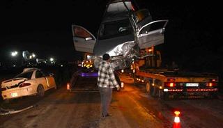 Amasya’da iki otomobil kafa kafaya çarpıştı: 8 yaralı