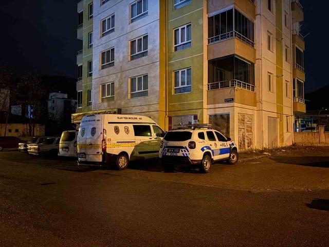 Baba-oğul arasındaki kavga kanlı bitti: 1’i ağır 2 yaralı 1