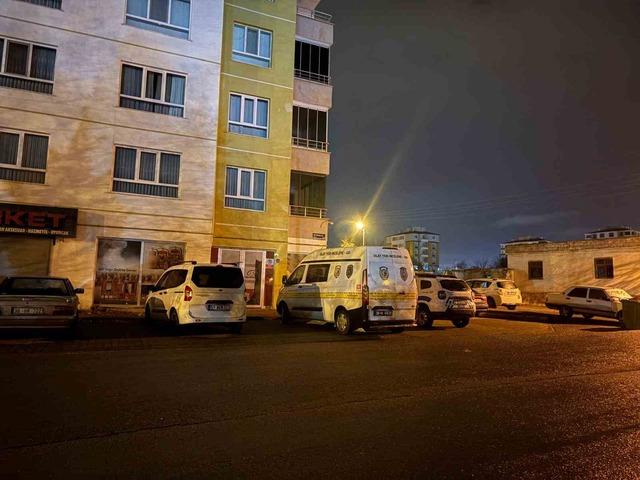 Baba-oğul arasındaki kavga kanlı bitti: 1’i ağır 2 yaralı 2