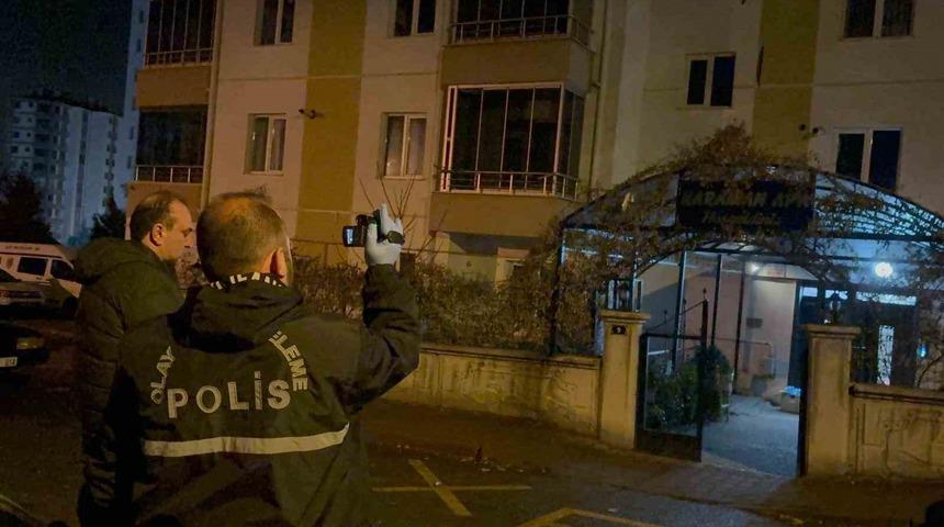 Baba-oğul arasındaki kavga kanlı bitti: 1’i ağır 2 yaralı