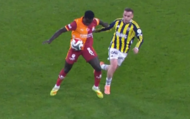 Derbi sonrası beIN Trio ekibi pozisyonları tek tek değerlendirdi: Kırmızı çıksa VAR karışmazdı! G4