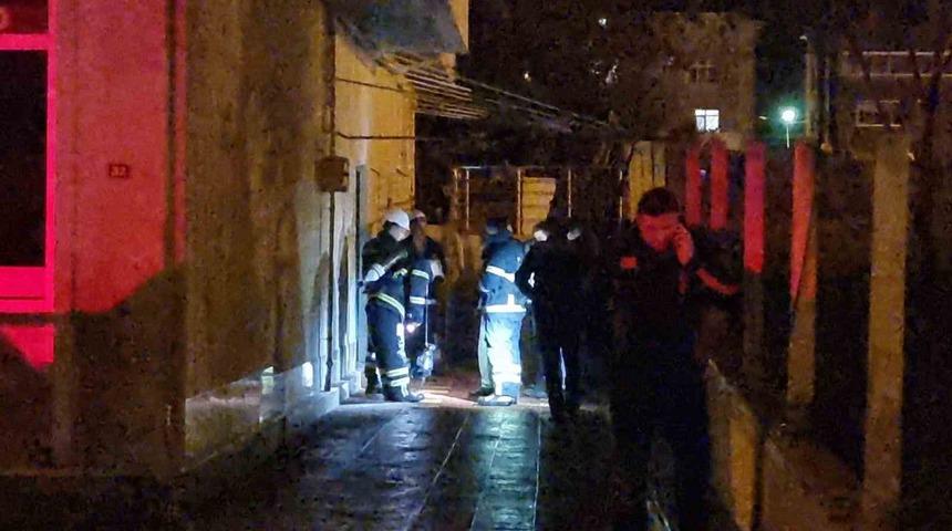 Sinop’ta kömürlük yangını korkuttu