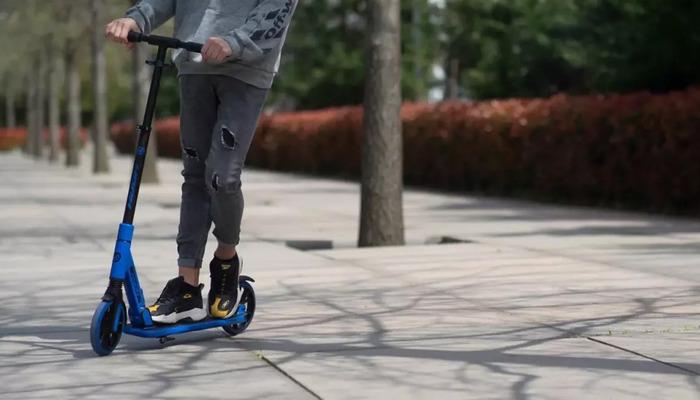 Bakan Uraloğlu duyurdu! Elektrikli skuter yönetmeliğinde değişiklik