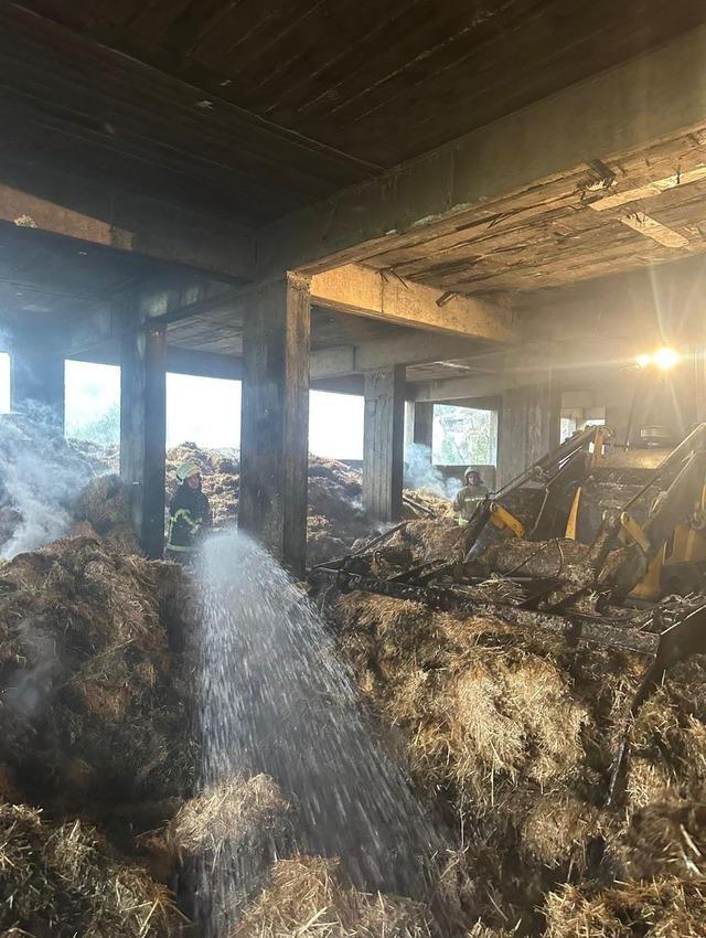 Samandağ’da samanlıkta çıkan yangın 10 saatte kontrol altına alındı 1