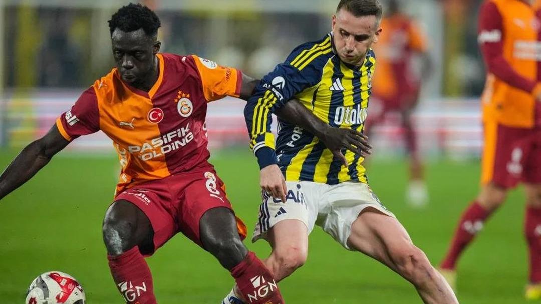 Nihat Kahveci canlı yayında Tedesco ve En-Nesyri yi topa tuttu: "Taraftarın &ccedil;ektiği nedir?"  1