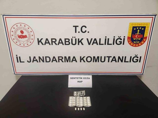 Karabük’te jandarmadan uyuşturucu operasyonu: 3 gözaltı 1