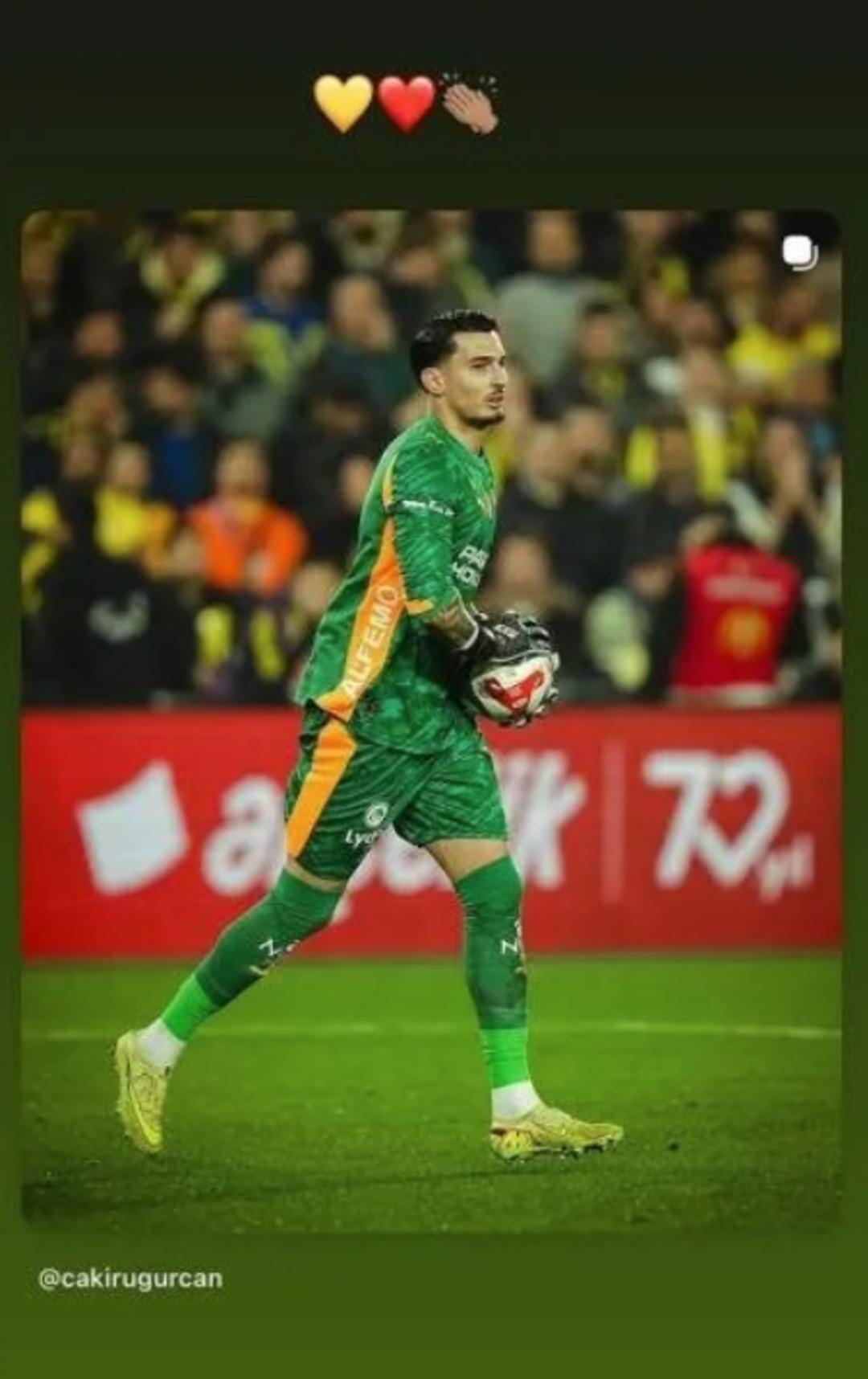 Victor Osimhen den Fenerbahçe derbisi sonrası art arda paylaşımlar! 6