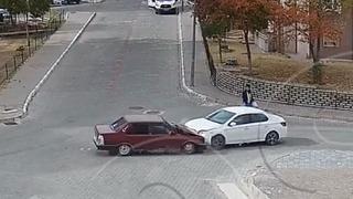 Kafa kafaya çarpıştılar