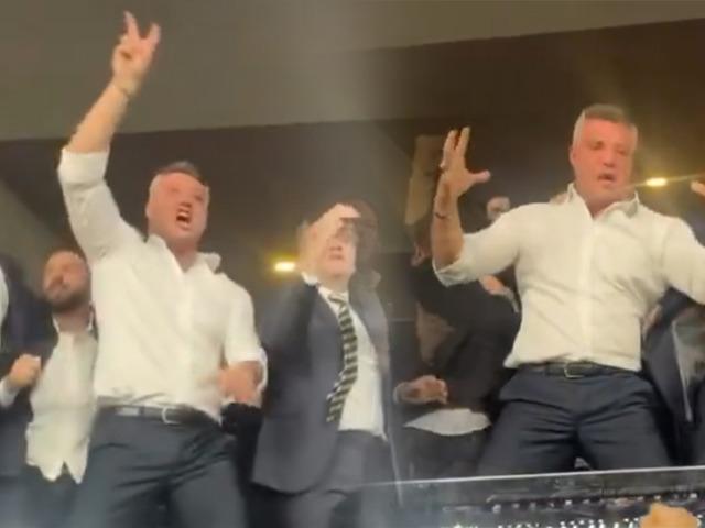 Uzatmalarda gelen gol sonrası Sadettin Saran kendinden geçti! Sevinci sırasında Okan Buruk'un ismini haykırdı 