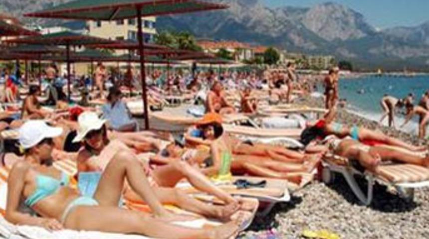 2012'de gelen turist sayısı y&uuml;zde 1.04 arttı