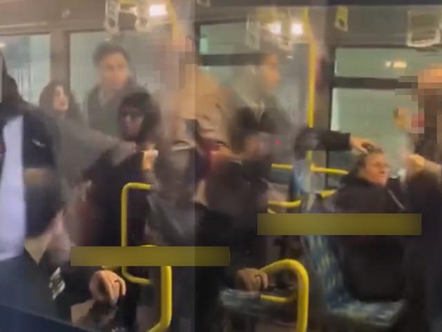 Metrobüste "Sapık mısın" sen diye bağırarak saldırdı! Taciz iddiası ortalığı karıştırdı