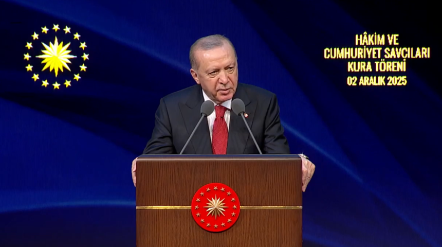 Son dakika | Cumhurbaşkanı Erdoğan "Son derece tehlikeli" diyerek tepki gösterdi: "Maskelerinin düşmesinden korkuyorlar"