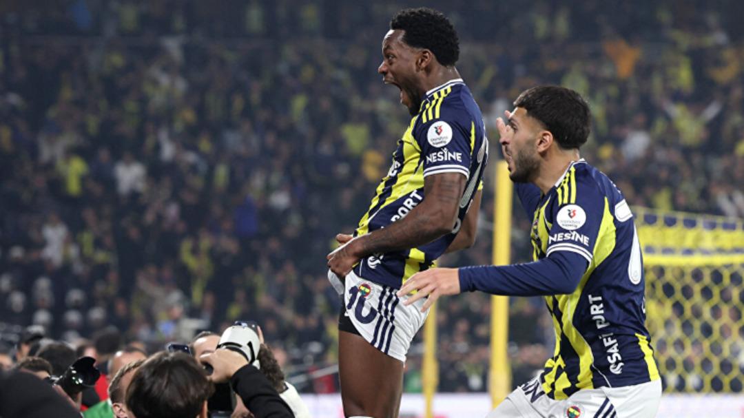 Jhon Duran ın gol sevinci derbiyi karıştırdı! Galatasaray taraftarından büyük tepki 1