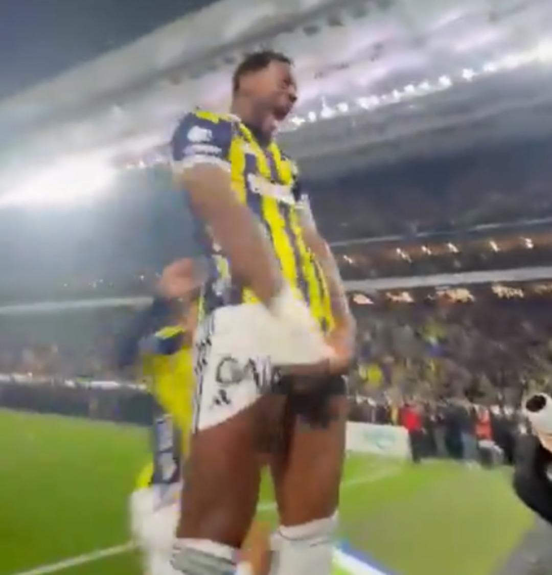 Jhon Duran ın gol sevinci derbiyi karıştırdı! Galatasaray taraftarından büyük tepki 9