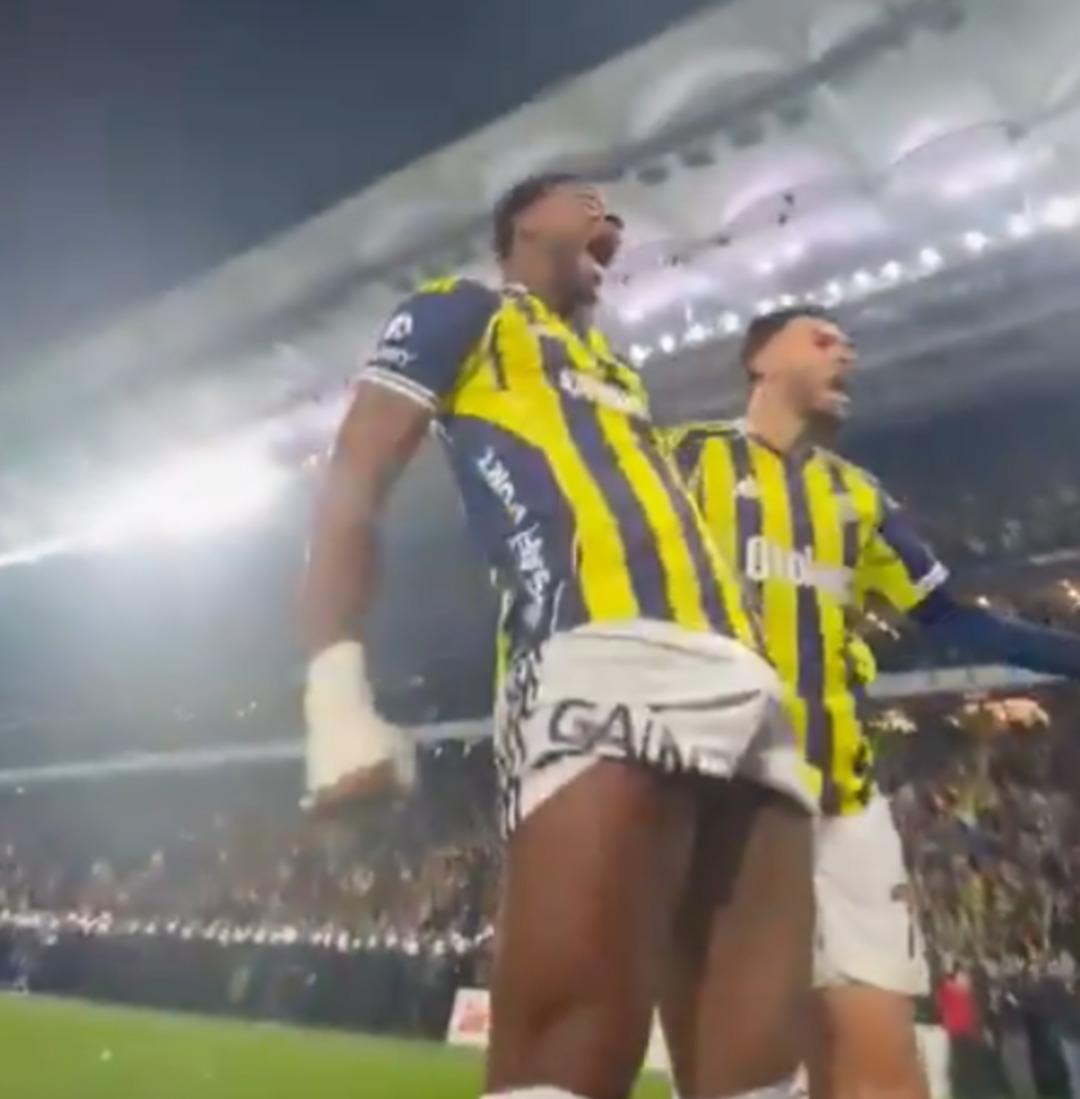 Jhon Duran ın gol sevinci derbiyi karıştırdı! Galatasaray taraftarından büyük tepki 11