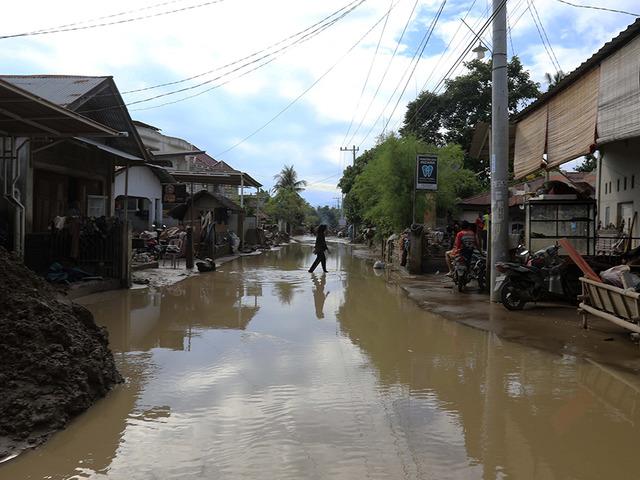 Güney Asya Atlantis'e döndü! "Tarihi kriz" sayısız can aldı: Milyonlarca insanı etkiledi