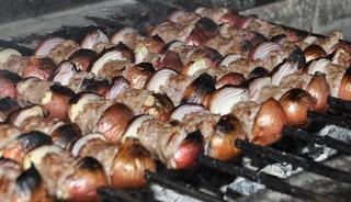 Doğal antibiyotik soğan kebabı nasıl yapılır?