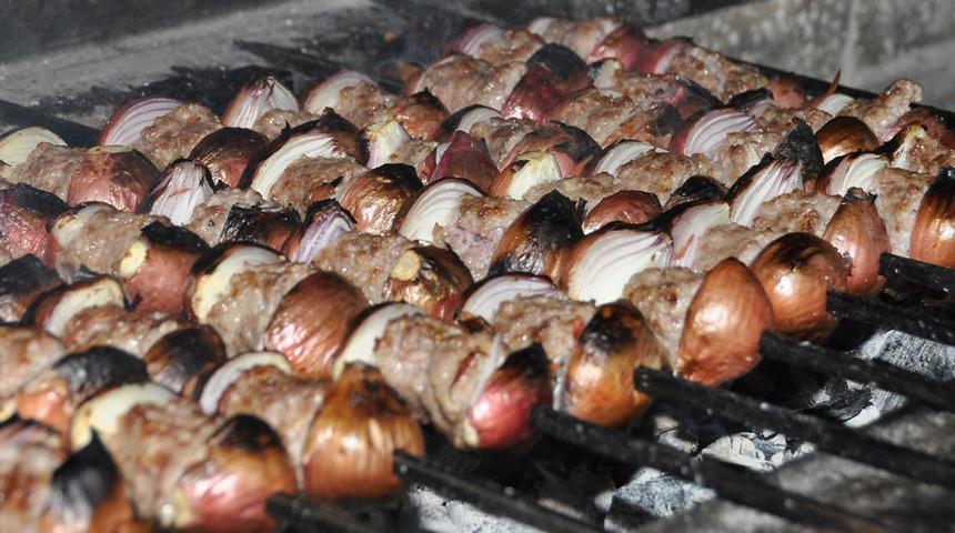 Doğal antibiyotik soğan kebabı sezonu açıldı: Soğan kebabı nasıl yapılır? 