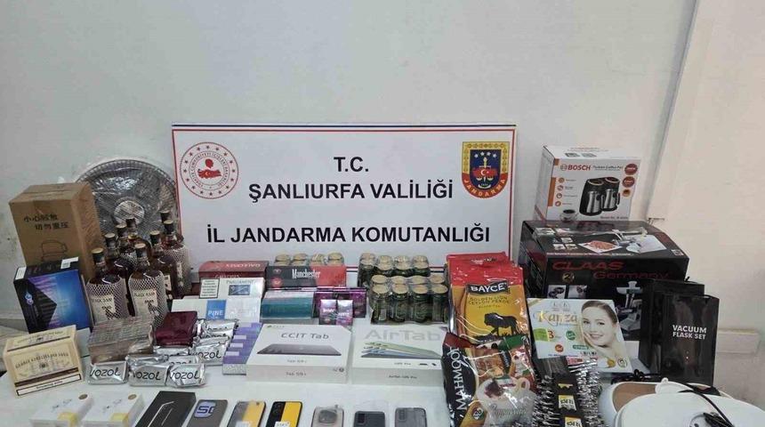 Şanlıurfa&rsquo;da ka&ccedil;ak&ccedil;ılık operasyonunda &ccedil;ok sayıda ka&ccedil;ak &uuml;r&uuml;n ele ge&ccedil;irildi
