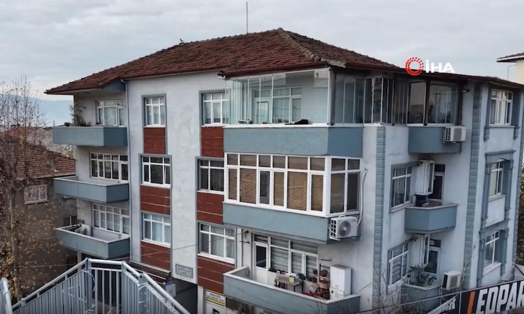 "Evim görünüyor" dedi! Üst geçidi yıktırdı! 1