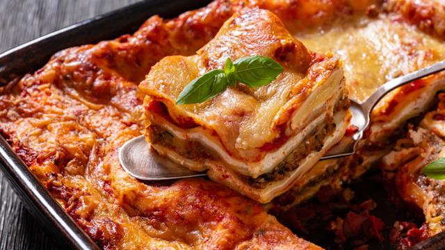 Restoran usulü lazanya tarifi: Evde beşamel soslu lazanya yapmanın sırrı nedir?