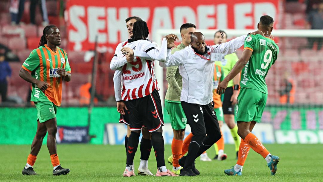 Samsunspor Başkanı Y&uuml;ksel Yıldırım G.Saray ma&ccedil;ı &ouml;ncesi a&ccedil;ıkladı!   ilk defa s&ouml;yl&uuml;yorum   3