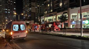 Başakşehir’de restoran yangını: Binayı dumanlar sardı, mahsur kalanları itfaiye kurtardı