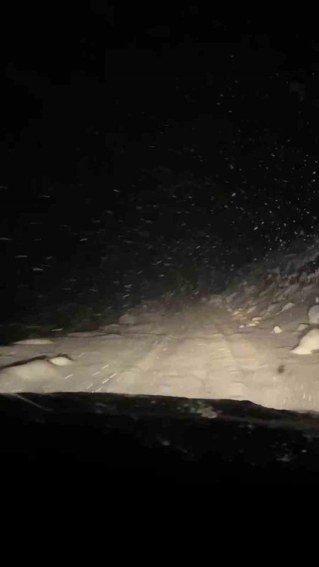 Rize’nin yüksek kesimlerinde yoğun kar yağışı etkili oldu 1