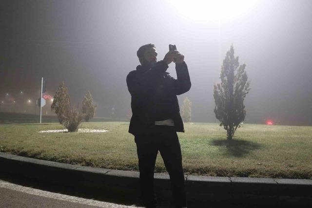 Sivas yoğun sise gömüldü, araçlar görünmez hale geldi 1