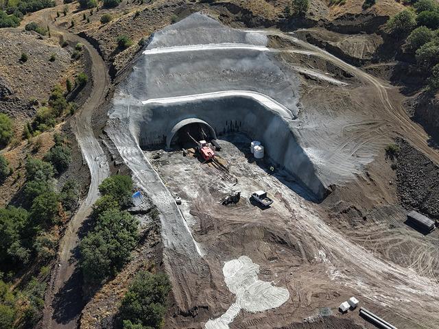 Hızlı tren geliyor: Bir şehir için 'ilk' olacak! Bakan duyurdu