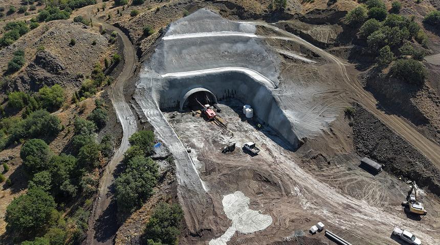 Hızlı tren geliyor: Bir şehir için 'ilk kez' olacak! Bakan duyurdu