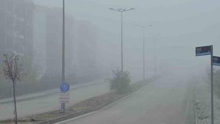 Elazığ’da yoğun sis, bir mahalle adeta kayboldu