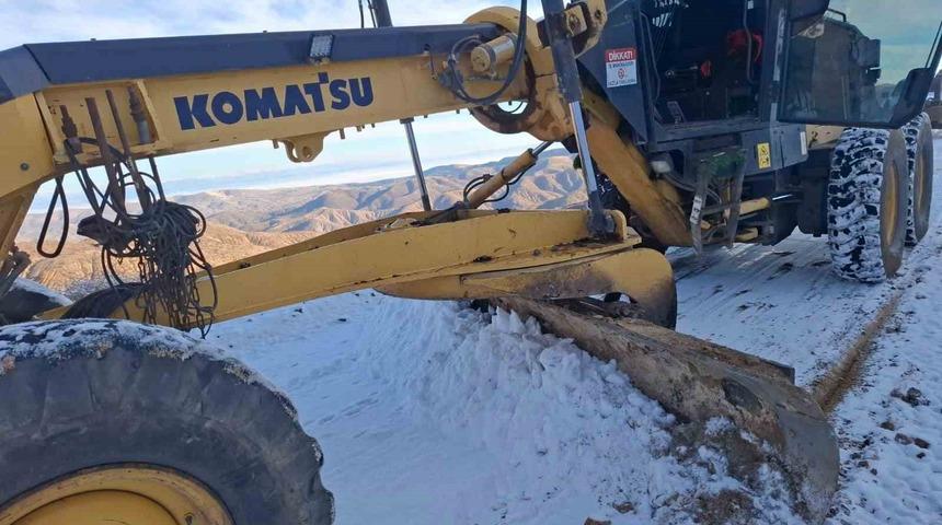 Elazığ İl &Ouml;zel İdaresi karla m&uuml;cadele sezonunu başlattı