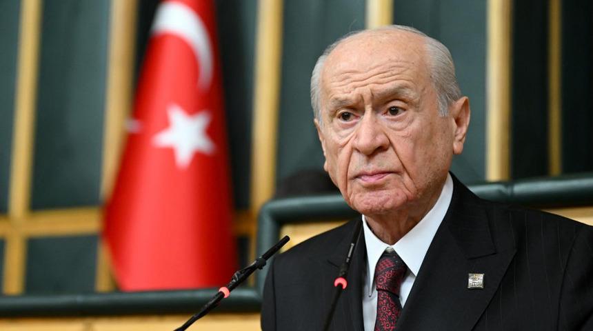 Bahçeli'den gündem yaratacak yeni çıkış: "Silahlı eylemde bulunmamış kim varsa gelip ailesiyle kucaklaşmalı"