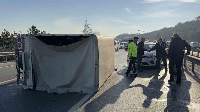 Arnavutköy’de zincirleme trafik kazası 4