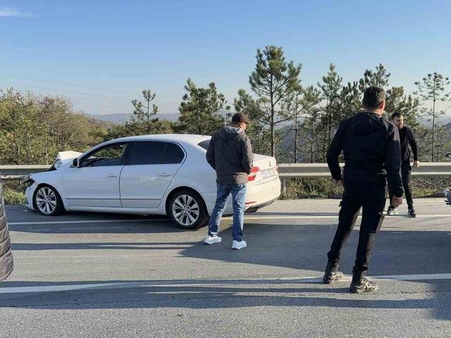 Arnavutköy’de zincirleme trafik kazası