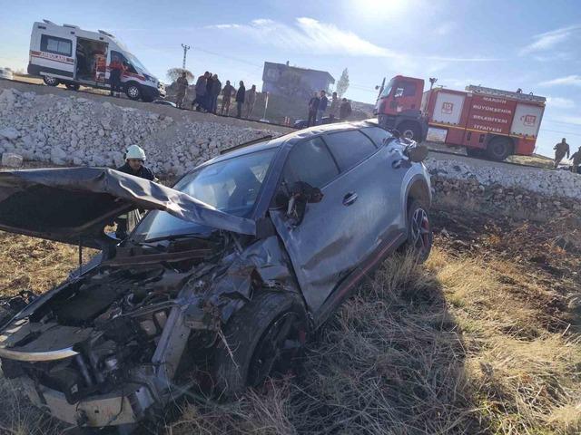Mardin’de devrilen aracın sürücüsü yaralandı 1