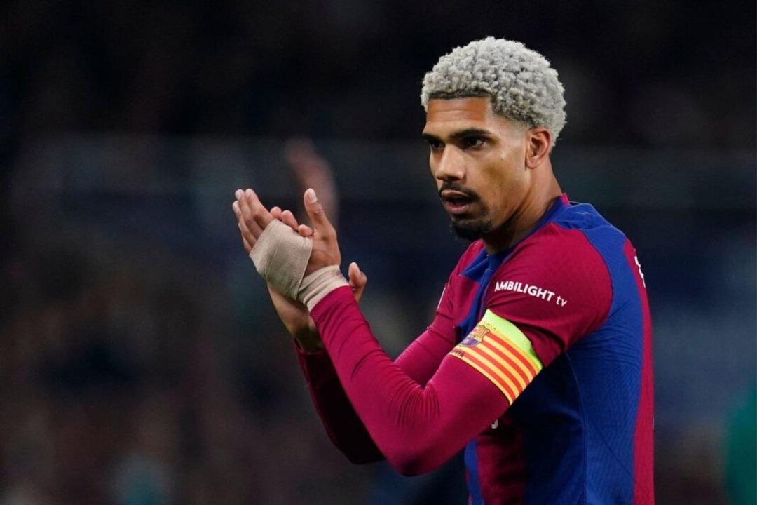 Araujo dan Barcelona ya kötü haber! Bunalıma girdi! Futbolu bile bırakabilir 1