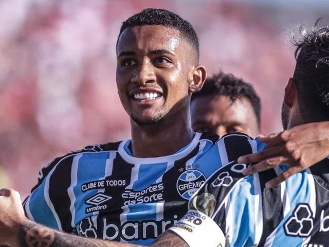 Göztepe, Brezilyalı forvet Andre Henrique’nin peşinde