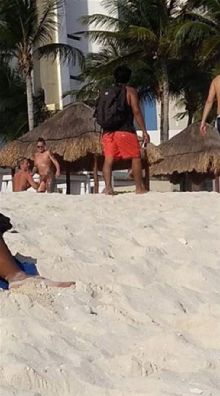 Üstsüz turistler polisleri yaktı  G4