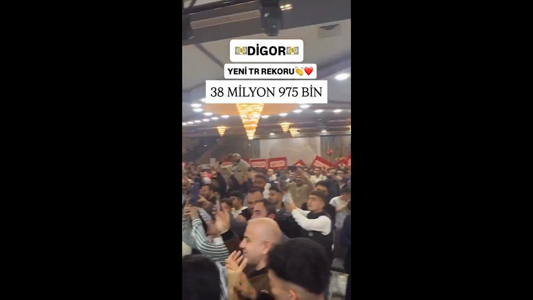 Aşiret düğününde Türkiye rekoru: Altınların değerini duyan inanamadı! 2