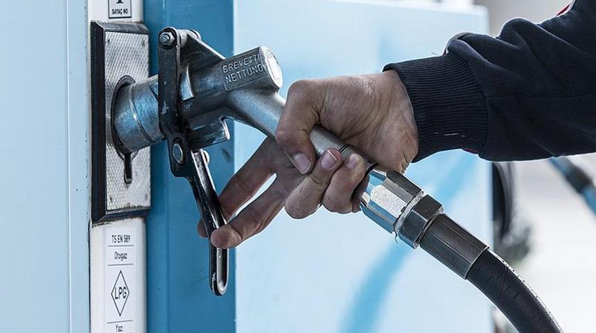 Akaryakıtta tabela yine değişecek! Zam yolda, o g&uuml;ne dikkat