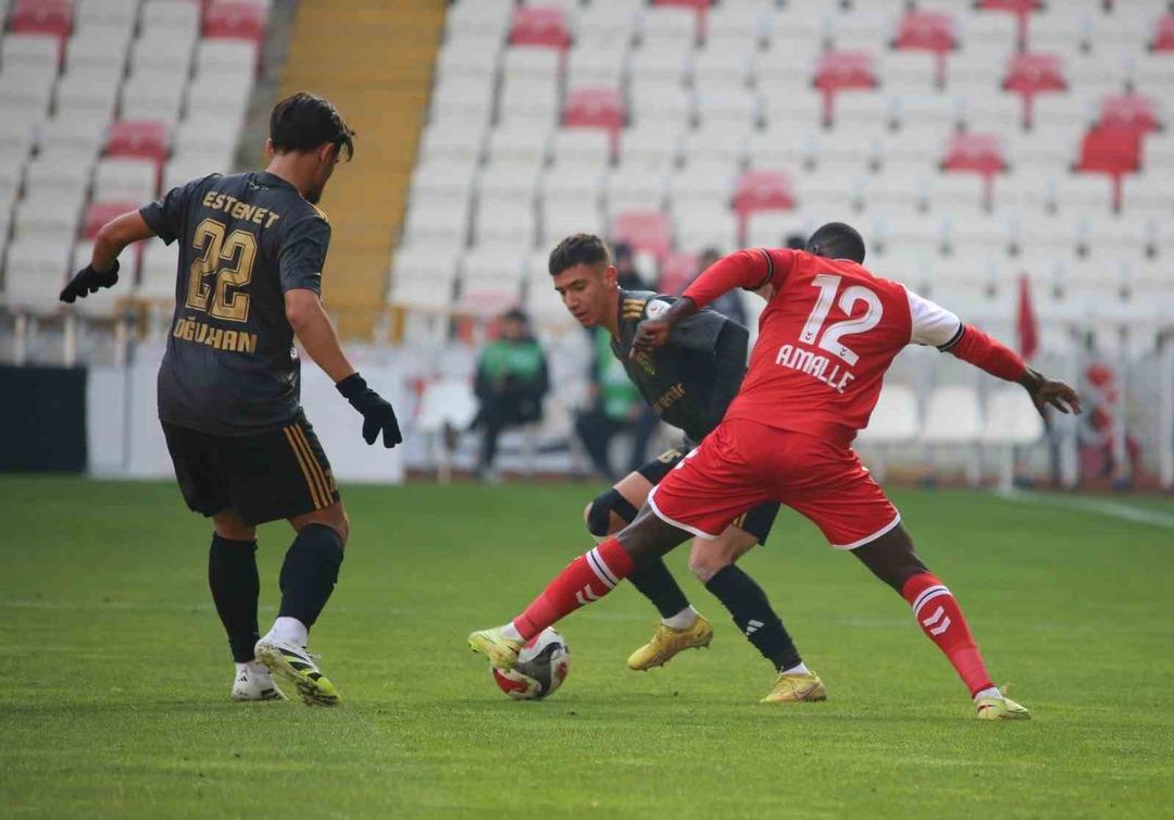 Ziraat T&uuml;rkiye Kupası nda s&uuml;rpriz! Sivasspor Aliağa Futbol Kul&uuml;b&uuml; ne elendi 3