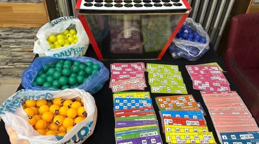 Eskişehir’de 3 kapıdan geçilerek erişilebilen kumarhaneye baskın: 40 kişiye toplam 369 bin TL ceza