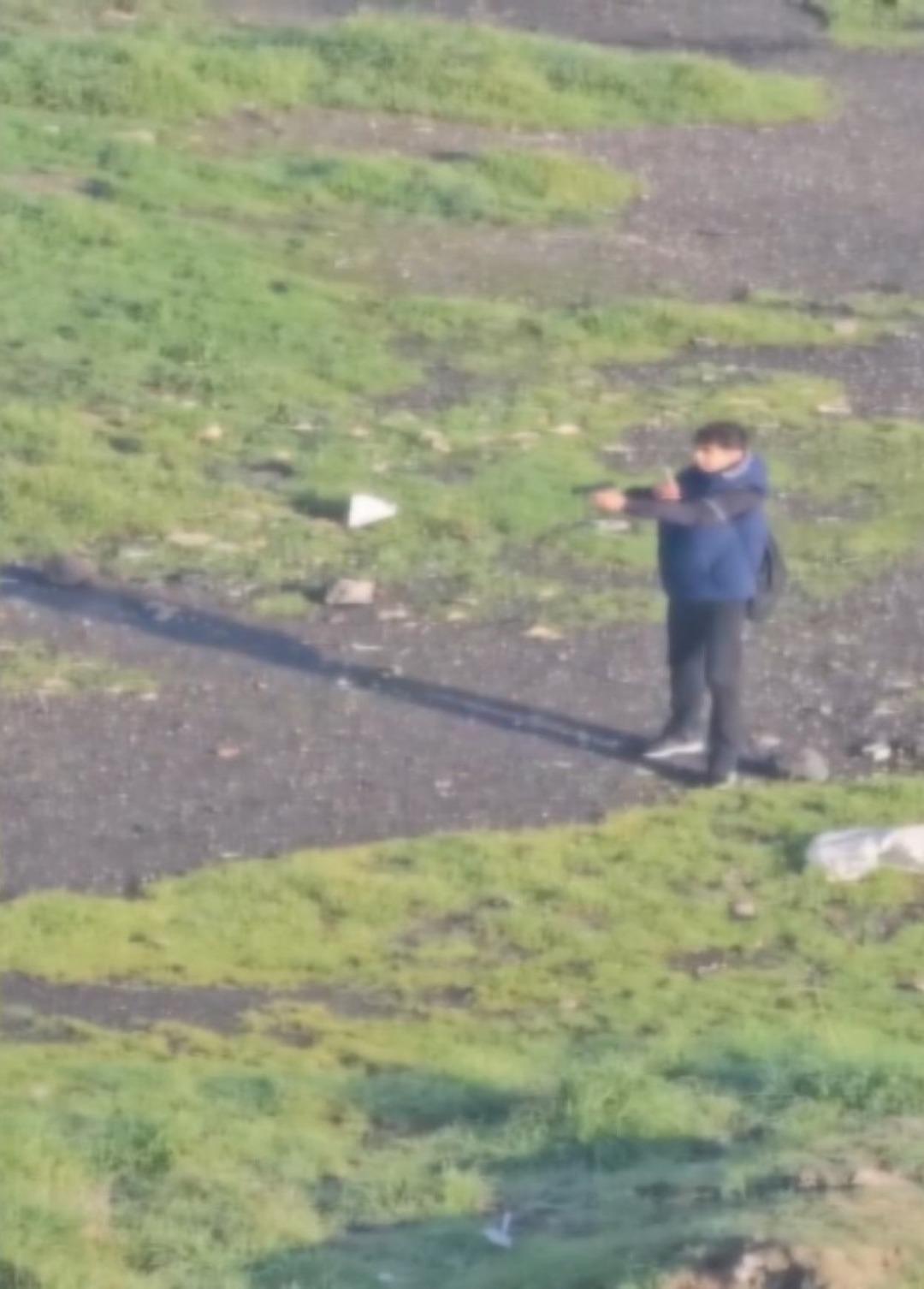 Sosyal medyada gündem oldu! Daha ortaokul öğrencileri: Tabancayla ateş ettiler 3