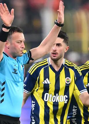 Galatasaray'dan derbinin hakemi için olay başvuru! Resmen şikayet ettiler