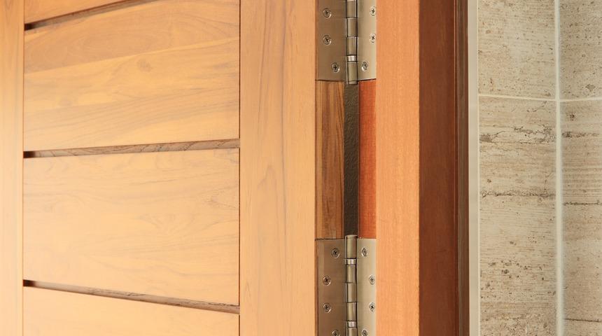 Kapılar neden zamanla gıcırdamaya başlar? Sebebi nedir?