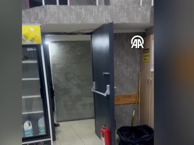 3 ayrı kapıdan giriliyordu! Gizli d&uuml;zenek ortaya &ccedil;ıktı, 369 bin 880 lira ceza kesildi