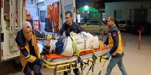 Korkun&ccedil; olay: Başı y&uuml;k asans&ouml;r&uuml;ne sıkıştı!